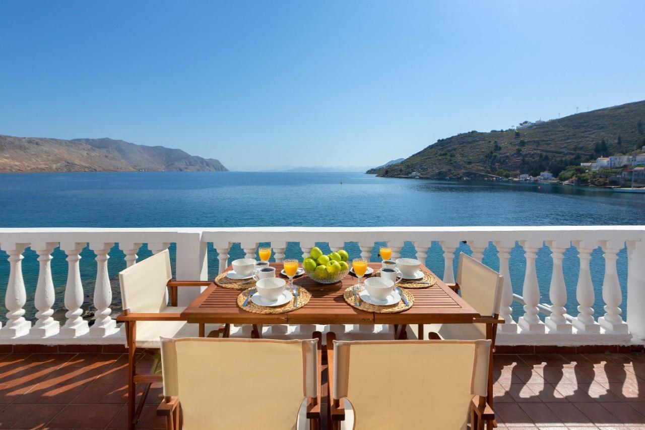 Maravelia Mare Guest House Symi Bagian luar foto