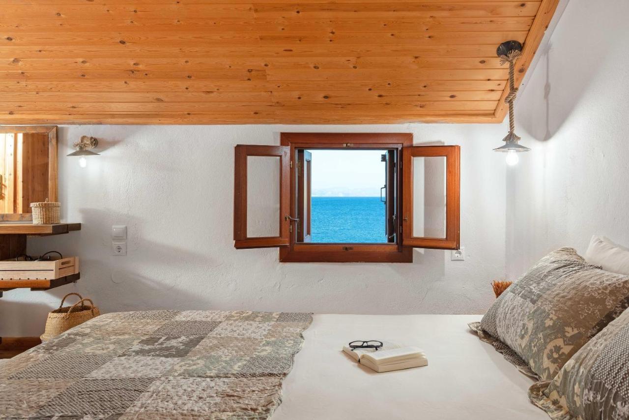 Maravelia Mare Guest House Symi Bagian luar foto