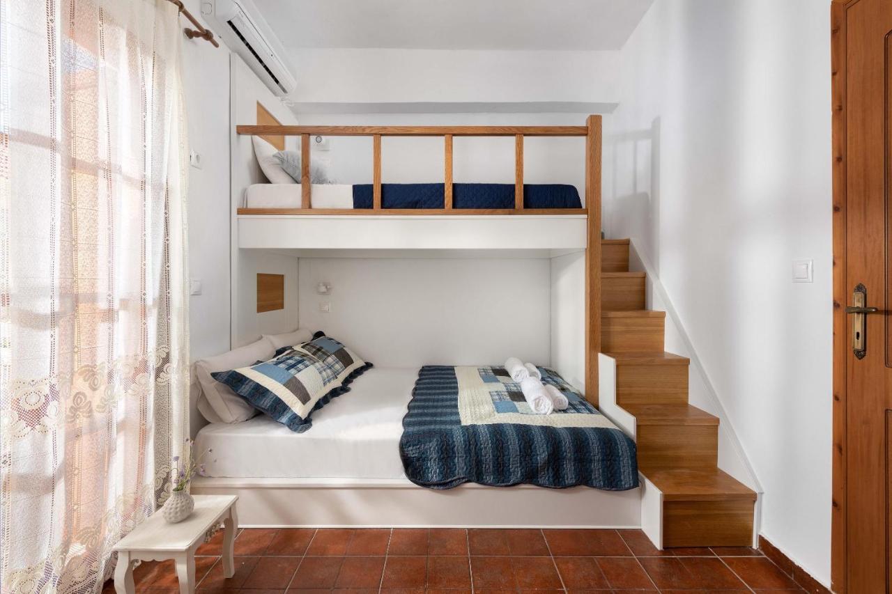 Maravelia Mare Guest House Symi Bagian luar foto