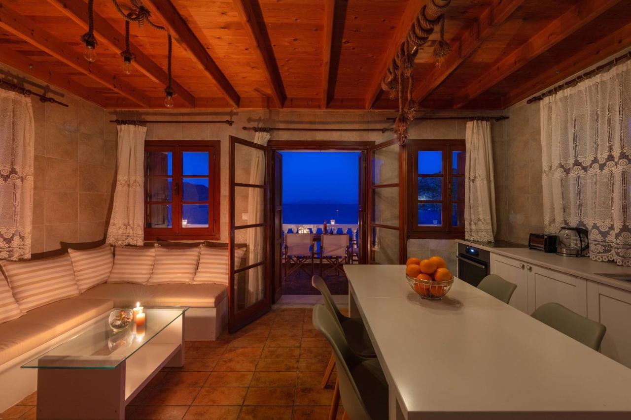 Maravelia Mare Guest House Symi Bagian luar foto