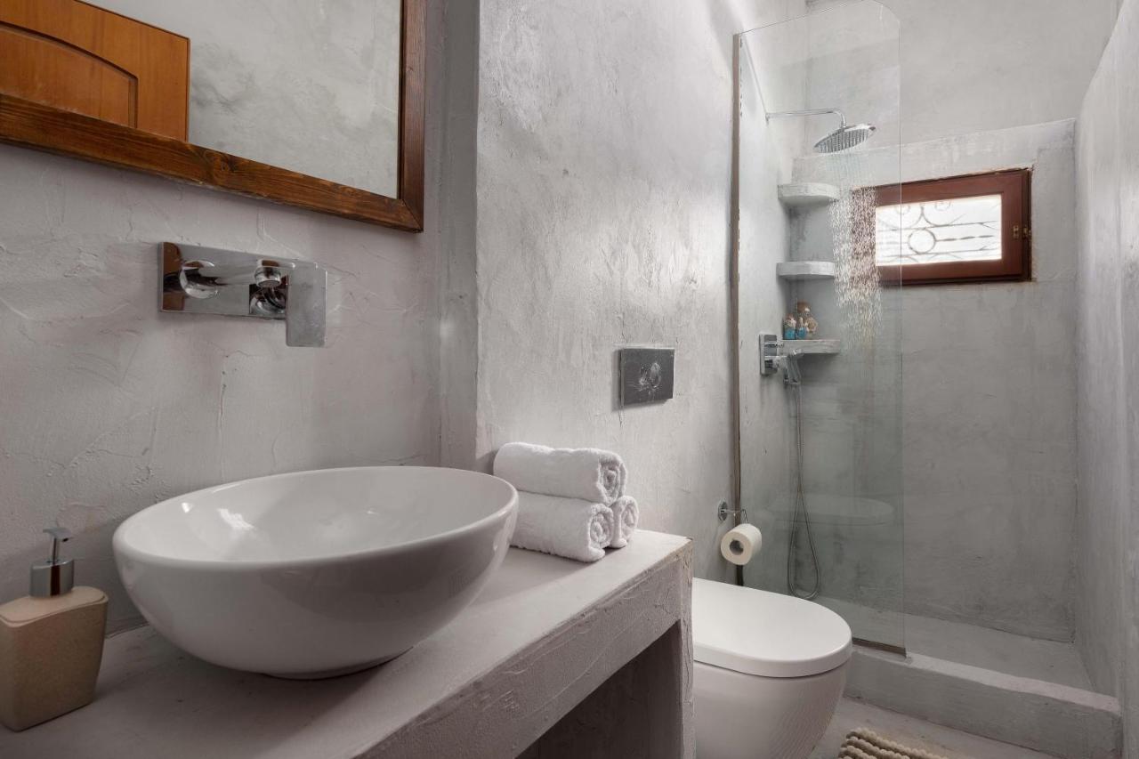 Maravelia Mare Guest House Symi Bagian luar foto