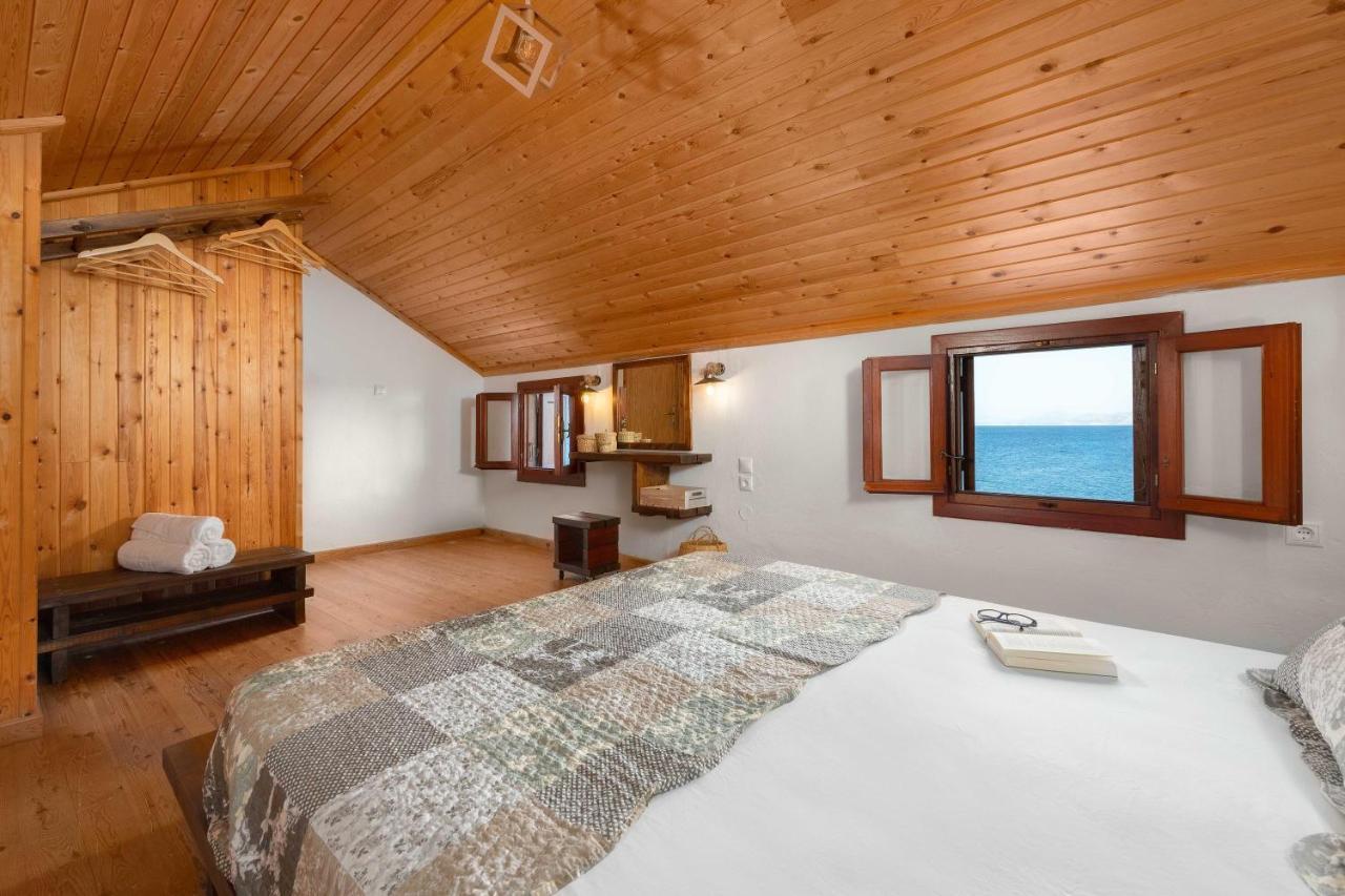 Maravelia Mare Guest House Symi Bagian luar foto